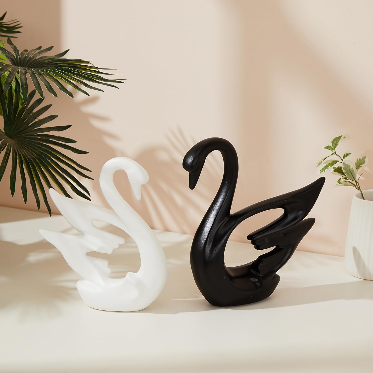 Home Décor Swan Couple