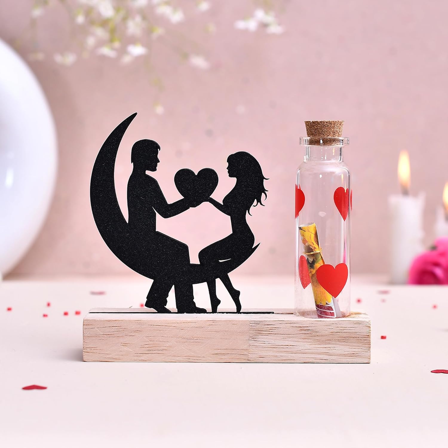 Showpiece with Wooden Base