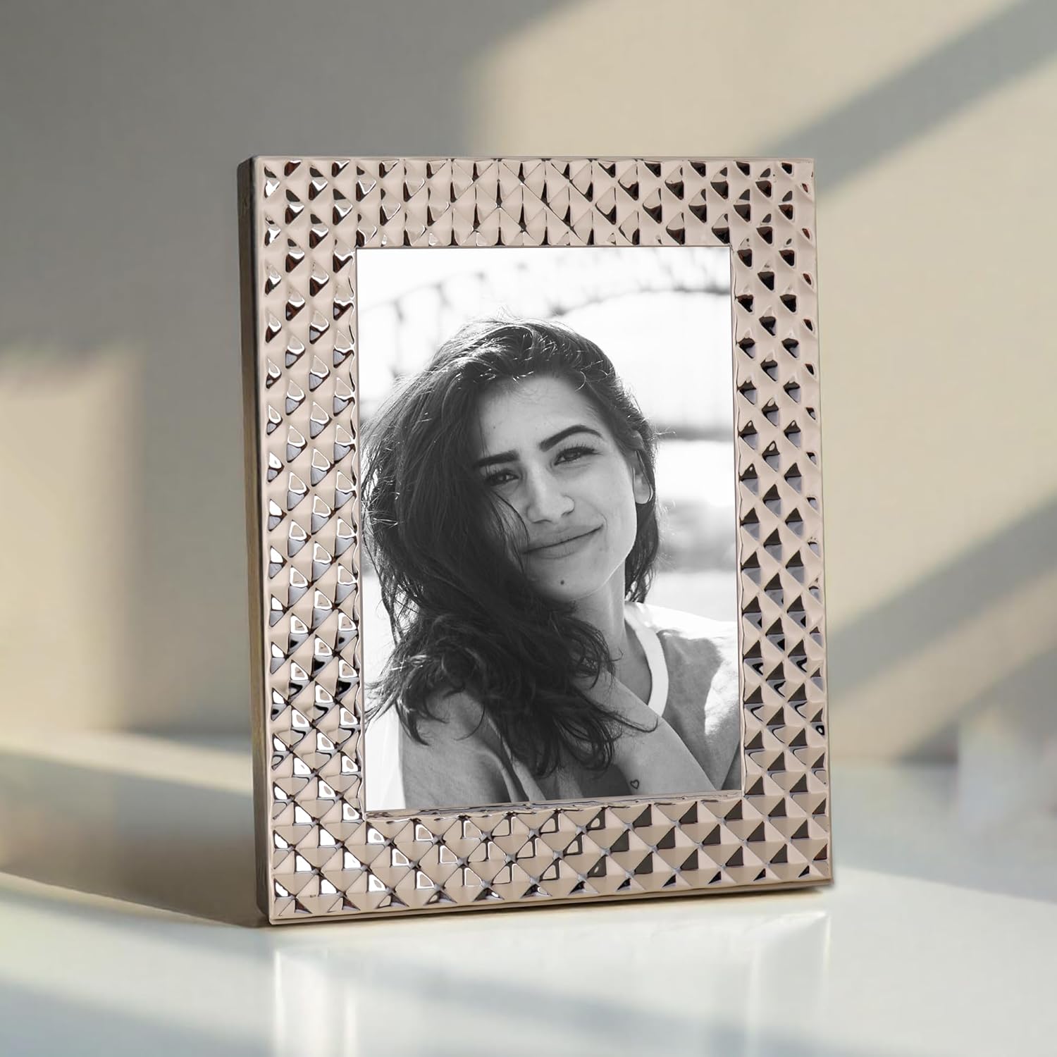 Photo Frame With Diamond Cuts